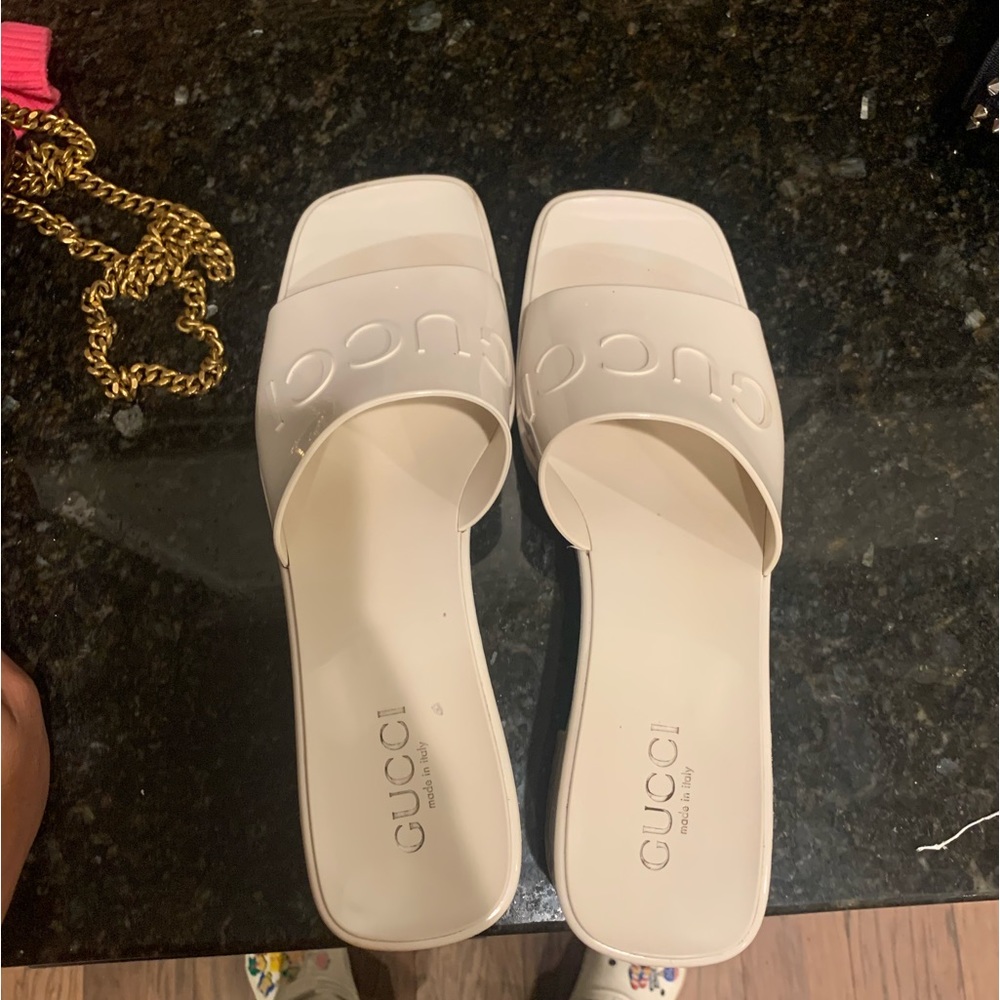 Gucci Women’s slide sandals